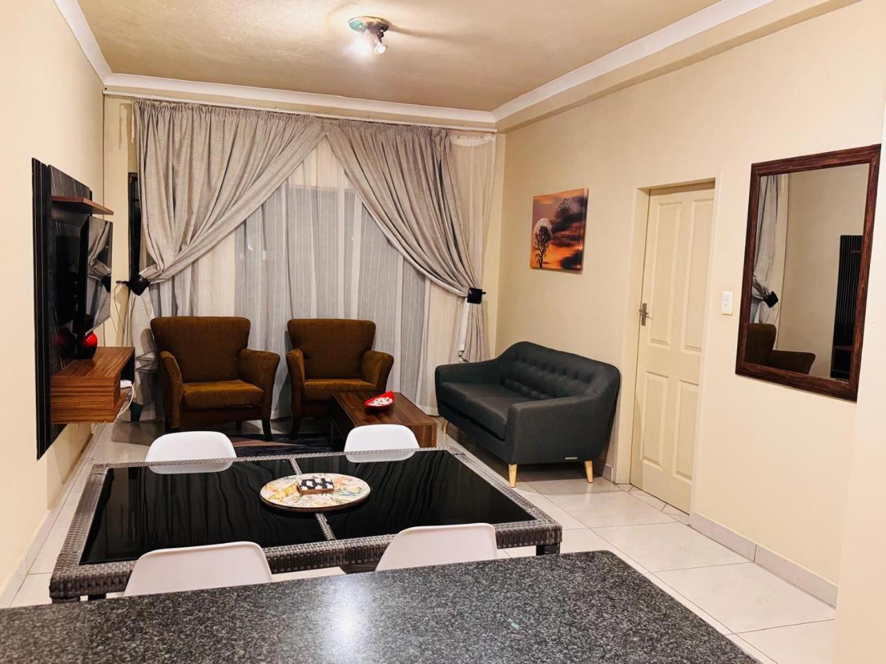 Thornhill Village Estate Apartment